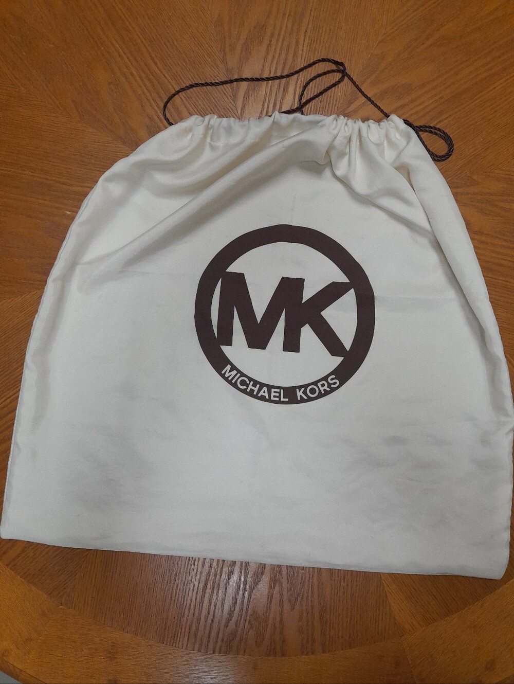 Michael Kors White Drawstring Dust Bag with Brown MK Logo Size:OS